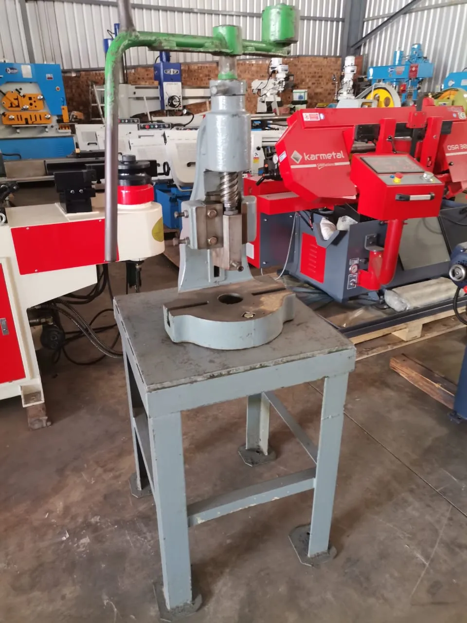 3 FLY PRESS PRICE; R8000 excl VAT
